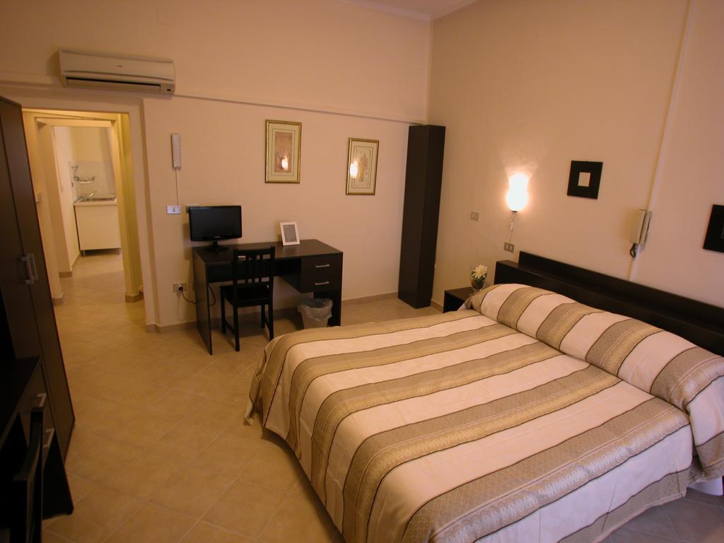 Guest House Roma Prato Værelse billede