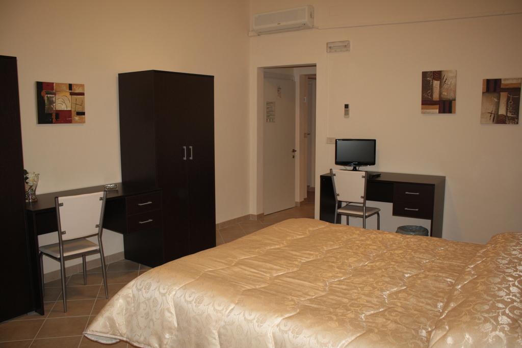 Guest House Roma Prato Værelse billede
