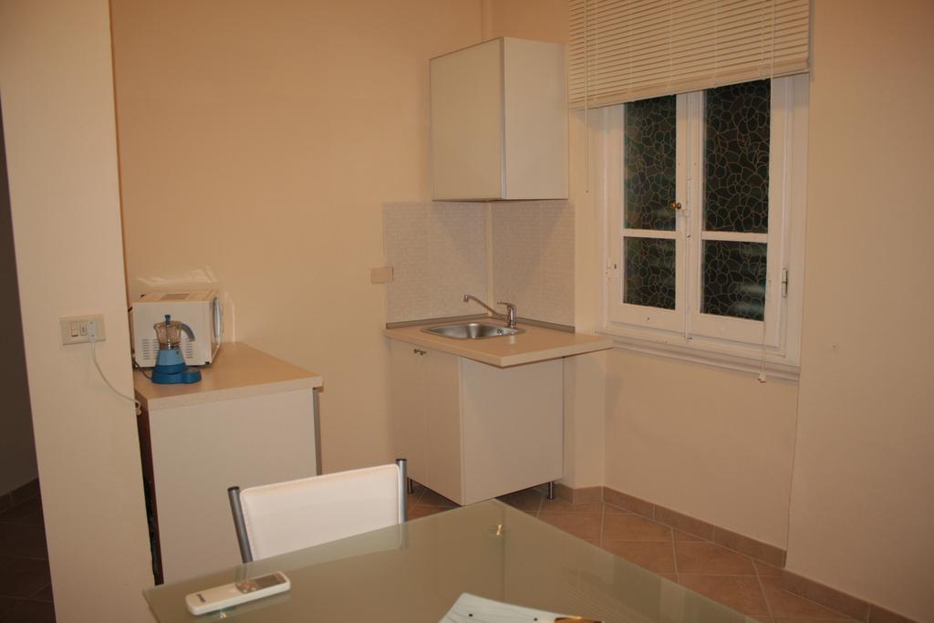 Guest House Roma Prato Værelse billede